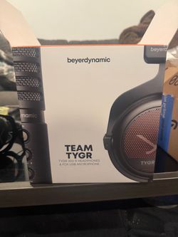 Beyerdynamic TEAM TYGR 300 R Headphones + FOX USB Mic
