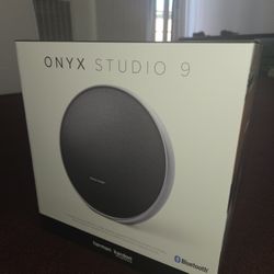 HARMAN KARDON ONYX STUDIO 9 (NEW STILL IN BOX)