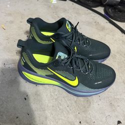Nike Vomero Size 12 Men’s