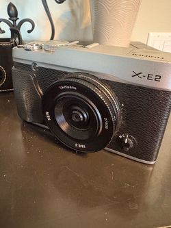 Fujifilm X-E2 16.3MP Digital Camera (Silver) Bundle with 7artisans 18mm Lens & Leather Half Case