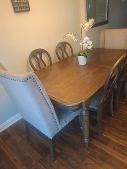 6 Chair Table