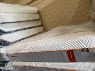 King mattress tempur-pedic firm