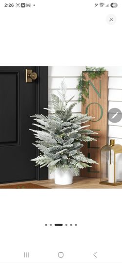 NEW POTTED CHRISTMAS TREE NORFOLK FAUX PINE LED PRE-LIT TREE 