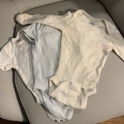 Newborn onesies (3-pk)