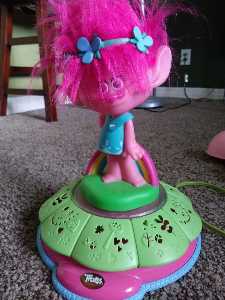 Trolls Poppy singing/spinning light up projection toy