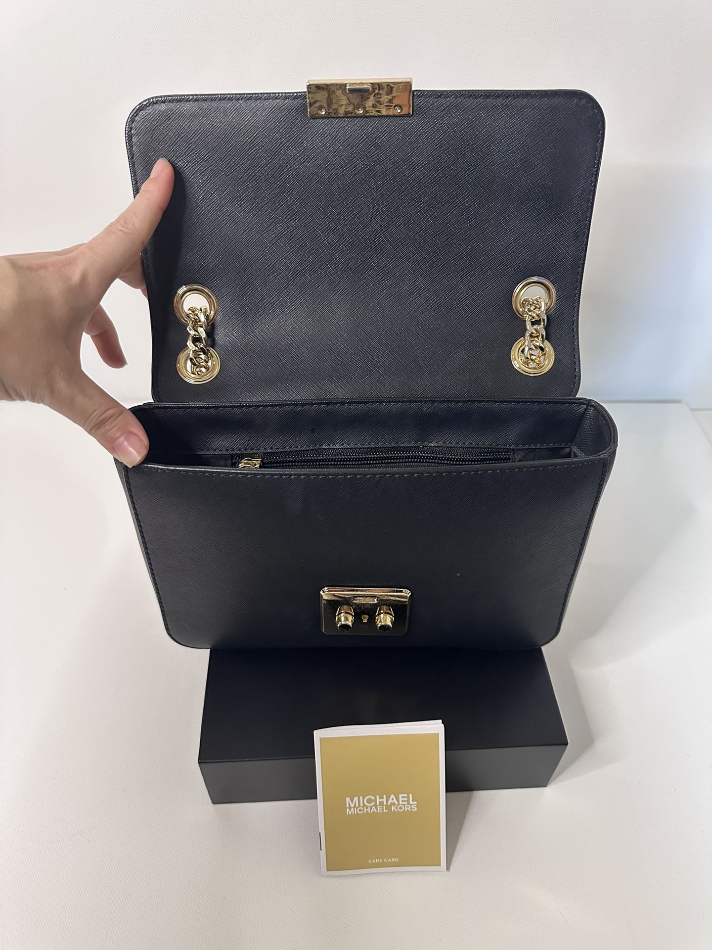 MICHAEL KORS Handbag Women’s Black & Gold Shoulder Bag (Authentic)