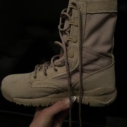 Women’s Nike Hiking Boots Size 7 