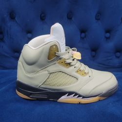 Jordan 5 Retro
Jade Horizon