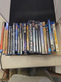 Lot of 18 dvd, wizard of Oz, star wars force awakens, finding dory, justice league,