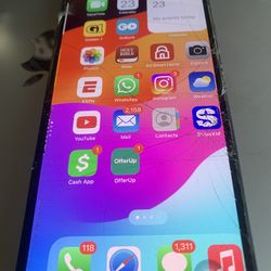iPhone 11 Pro Max Unlocked cracked screen 64mb