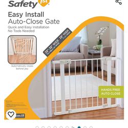 Brand New Safety 1st Baby Gate
