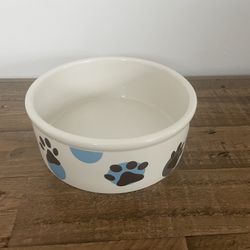 NEW - 57 OZ. Ceramic Pet Bowl 