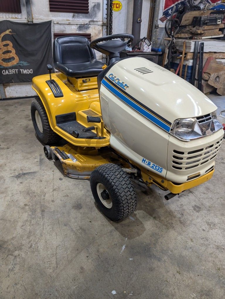 Cub Cadet HDS 2135 38" Riding Mower 333 Hrs. With Bagger Attachment