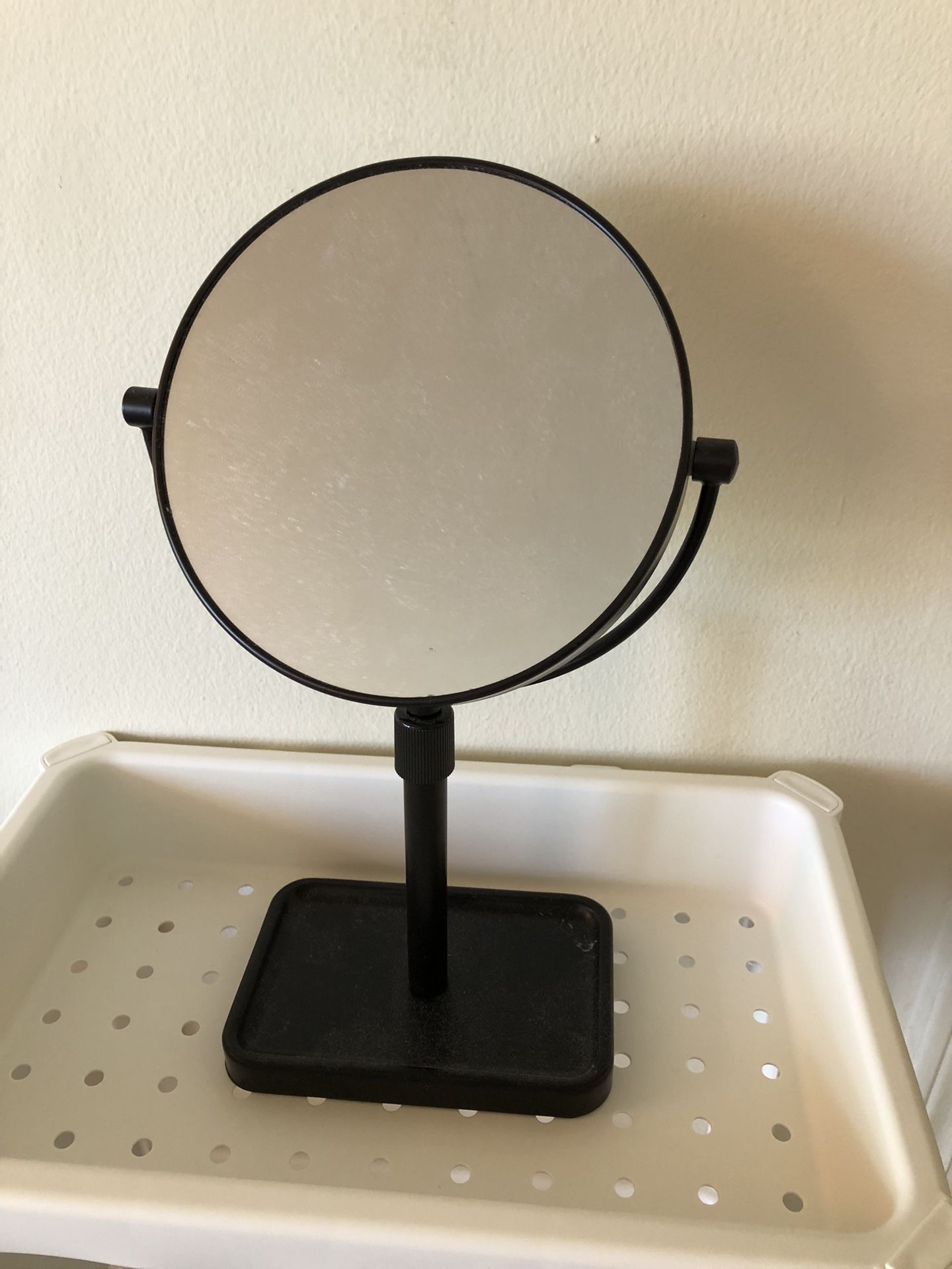 Magnifying Make Up Mirror