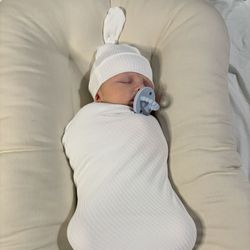 Snuggle Me Organic - Baby Lounging Pillow 
