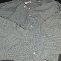 Vanheusen Men's 32/33 Button up Shirt