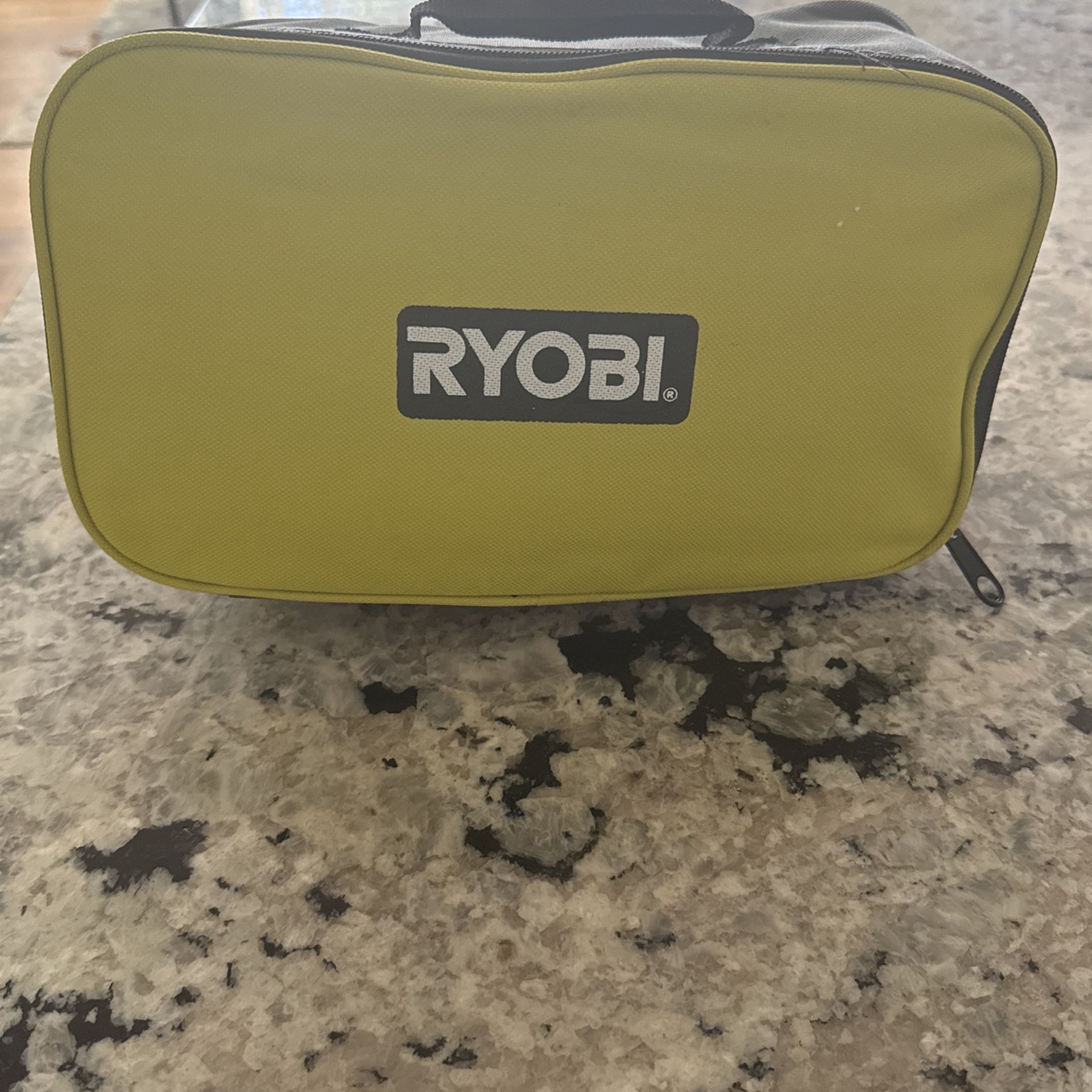 Ryobi Corner Cat Compact Finish Sander