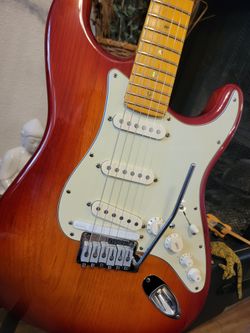 RARE 2008 FENDER VG DELUXE