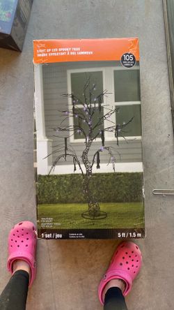 5ft spooky tree