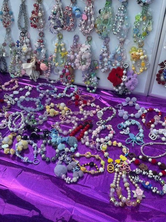 Keychains/Phonecharms