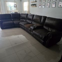 Sofa - FREE recliners
