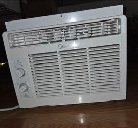 Midea 5000 BTU window AC