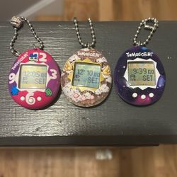 3 Tamagotchis Bundle