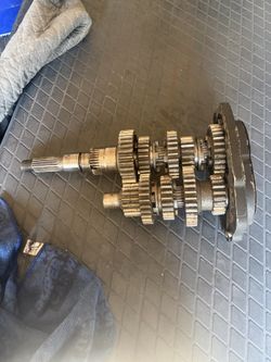 Harley-Davidson OEM 5-speed transmission gear set assembly.