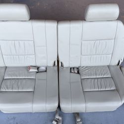 2005 Toyota Land Cruiser Rear Seat
