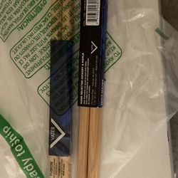 Drumsticks (2 Pair)