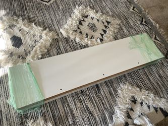 2 wall shelf’s