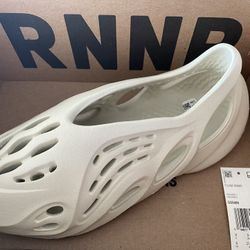 Yeezy Foam Rnnr 9 Ararat