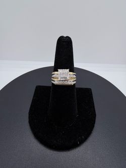 BRAND NEW 14KTT .38CTW Princess Cut Bridal Set