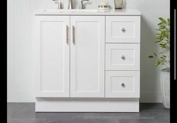 Project Source Davies 36-in True White Single Sink Bathroom Vanity with White Cultured Marble Top (Fully Assembled)