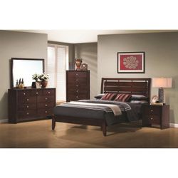 Queen 4 Piece Bedroom Set $800