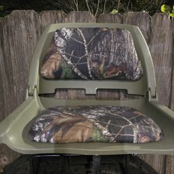 Padded Folding Molded Boat Seat