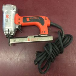 ROBERTS ELECTRIC CARPET TACKER STAPLER