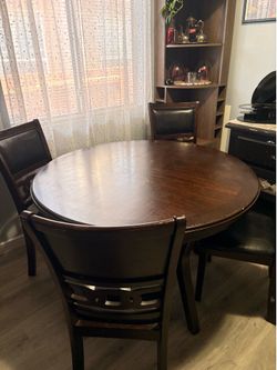 Round Dining Table Set – 4 Chairs – Dark Wood – Good Condition