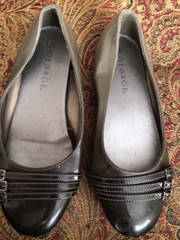 Girls size 3
