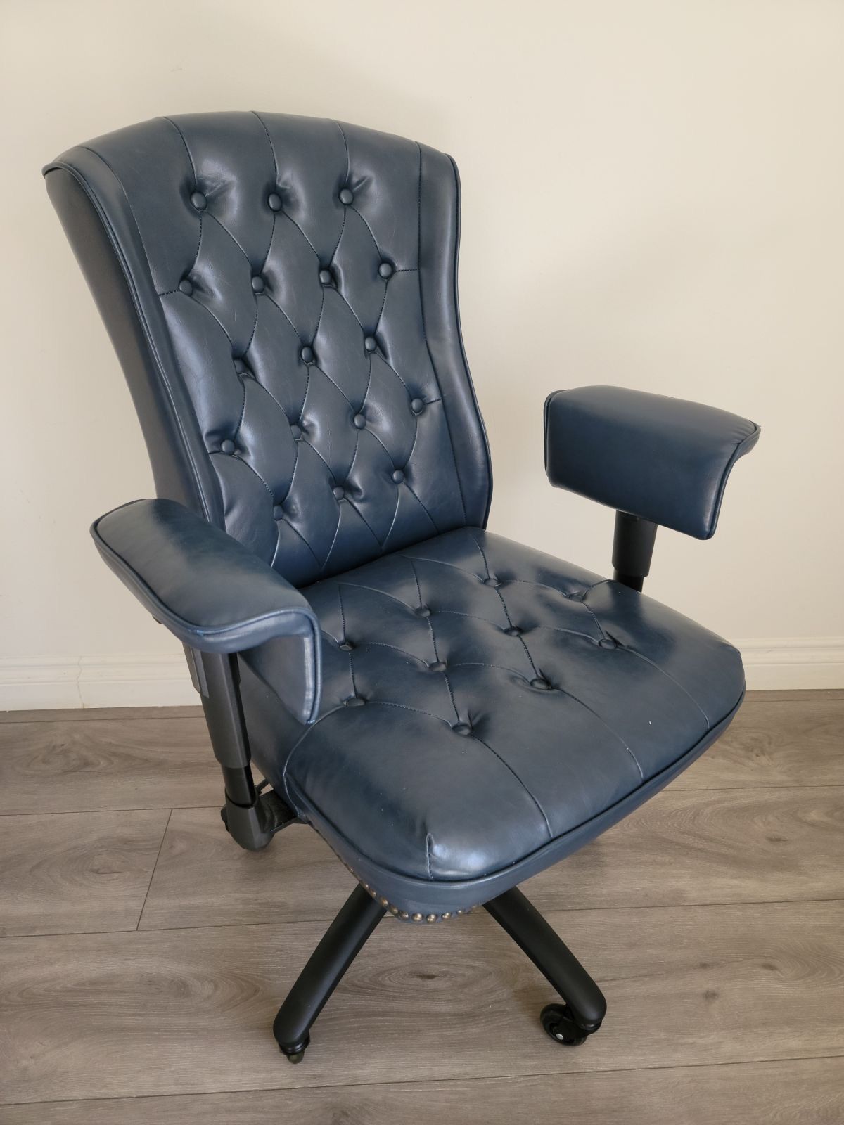 Executive Office Chair