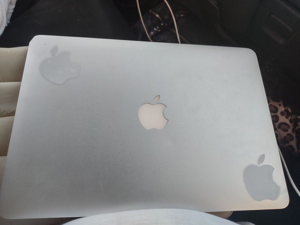 APPLE MACBOOK AIR (PRO) MODEL A 1466