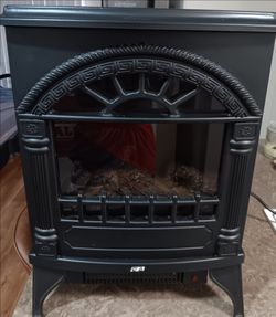 Sun-Ray 4600 BTU 1500-W Floorstanding black steel electric fireplace heater 15×21