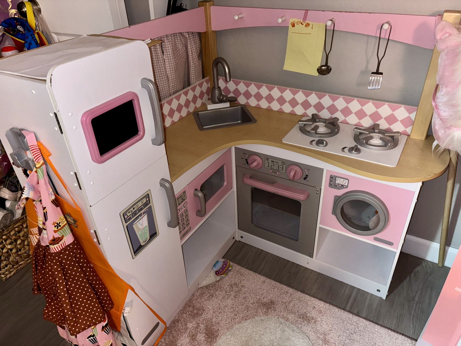 Play Kitchen