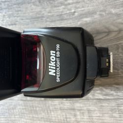 Nikon Speedlight SB-700