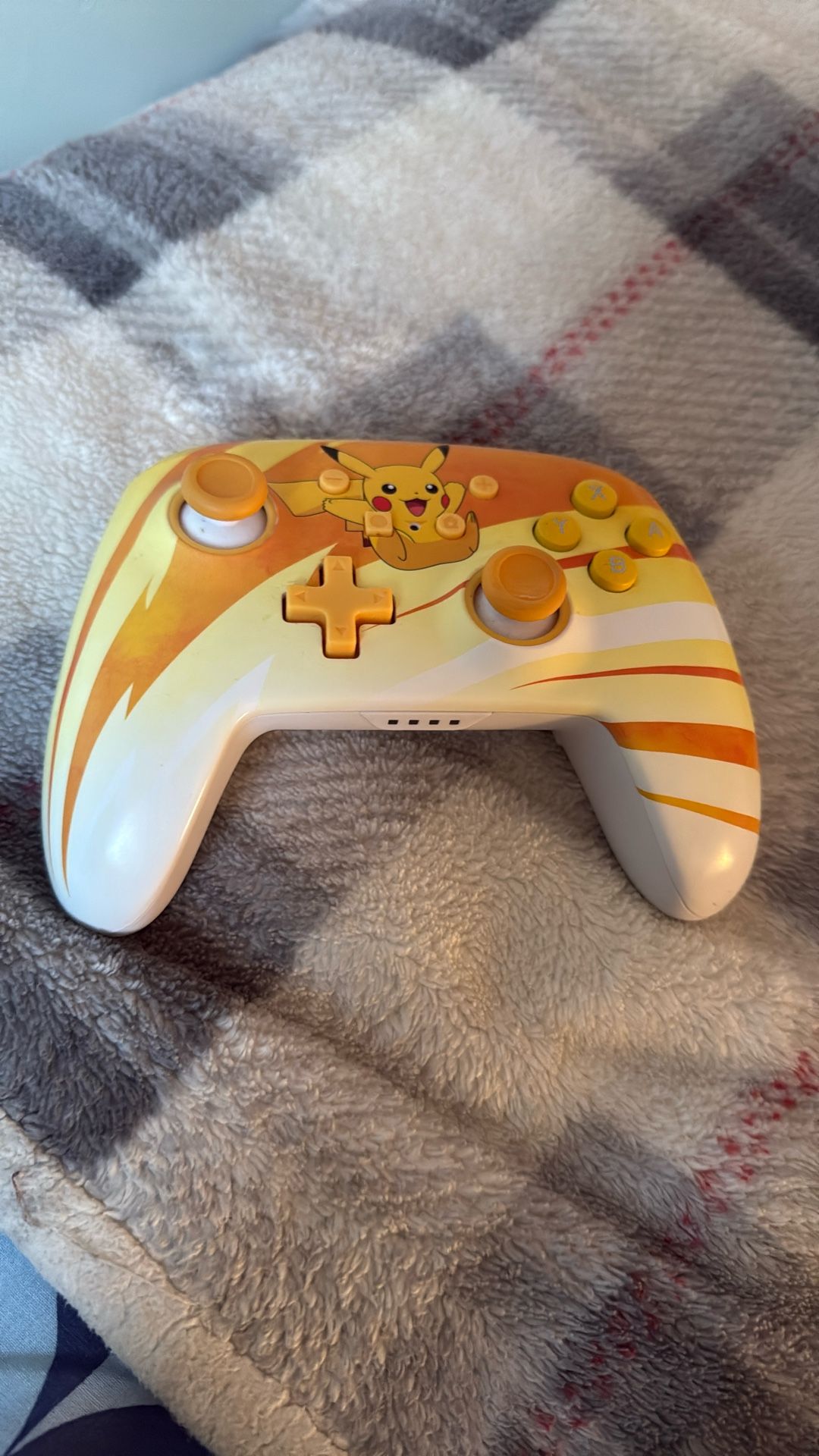 Nintendo Switch Pro Controller Pokémon Pikachu Edition