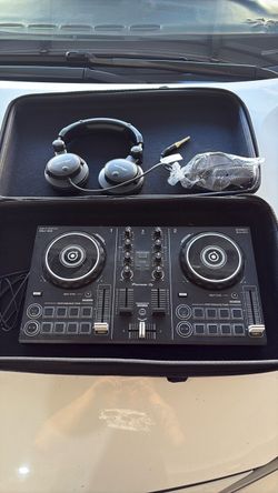 Pioneer DJ DDJ-200 Controller with Carrying Case