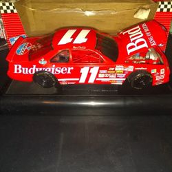 1993 American Muscle Bill Elliott # 11 Budweiser 1/18 Die-cast Nascar