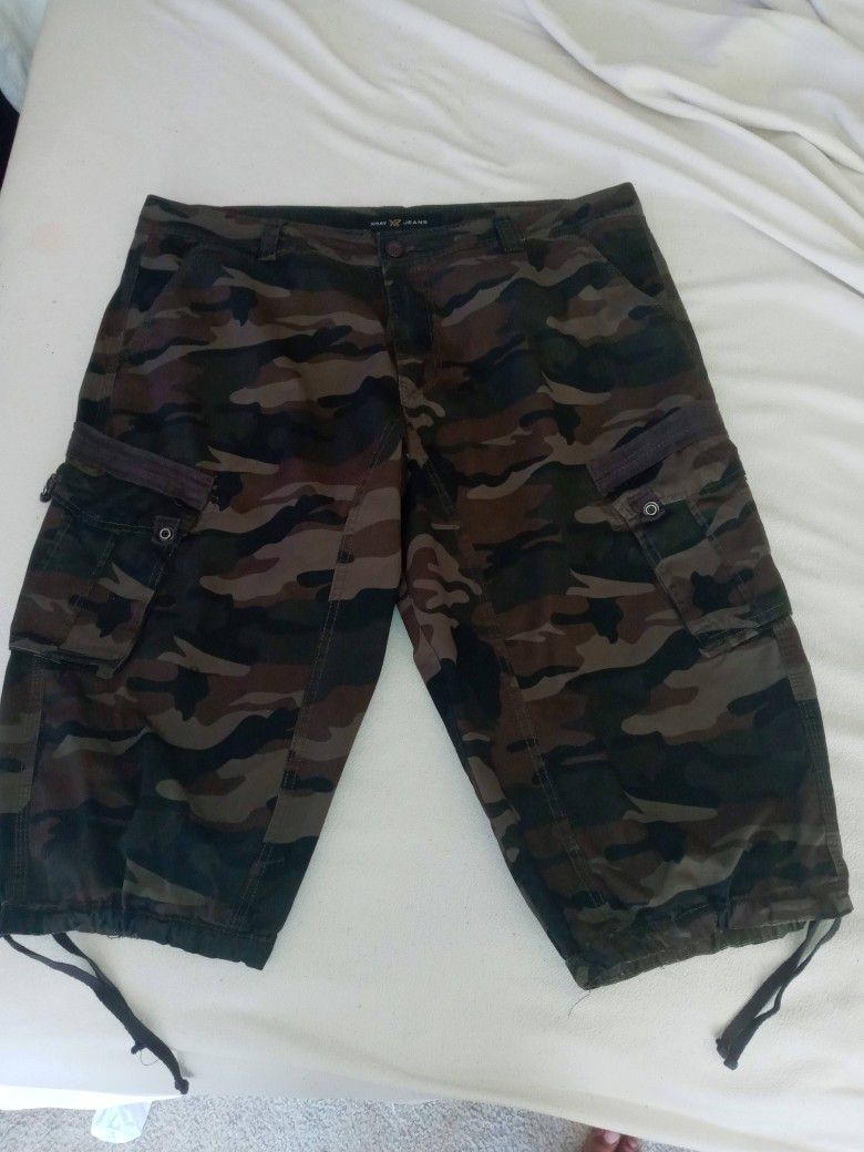 MENS SIZE: (40)    **NORDSTROM EXCLUSIVE BRAND: Z-RAY** (•SUPER CLEAN •DRY CLEANED •9/10 CONDITION)    $$50 O.B.O