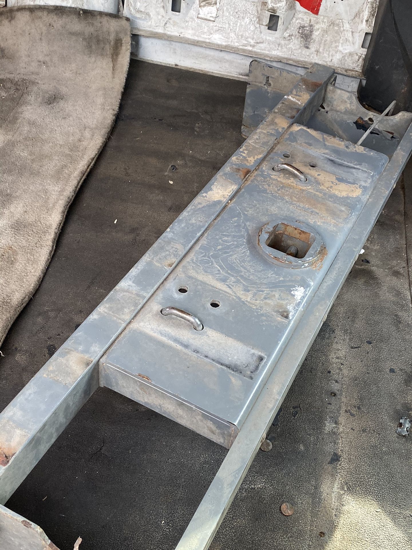 Dodge b&w gooseneck hitch