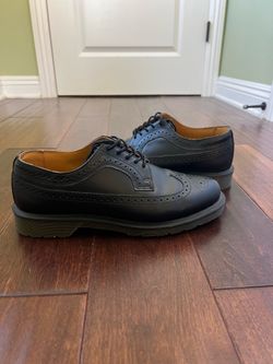 Dr. Martens Brogue